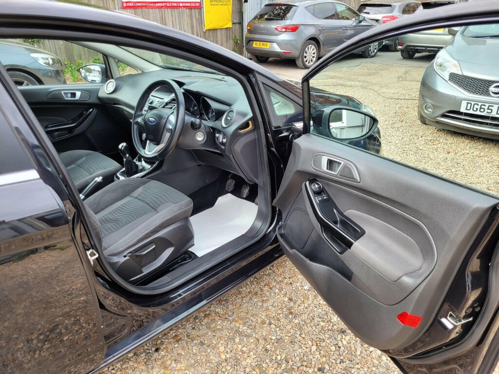Ford Fiesta 1.3 Style Red #19