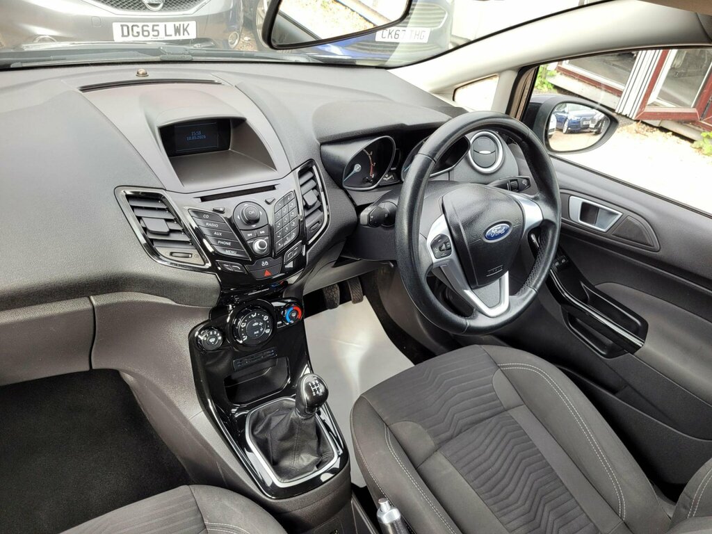 Ford Fiesta 1.3 Style Red #42