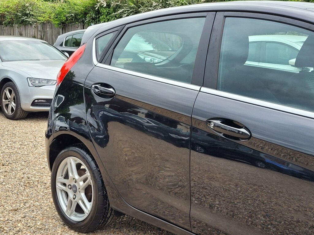 Ford Fiesta 1.3 Style Red #7