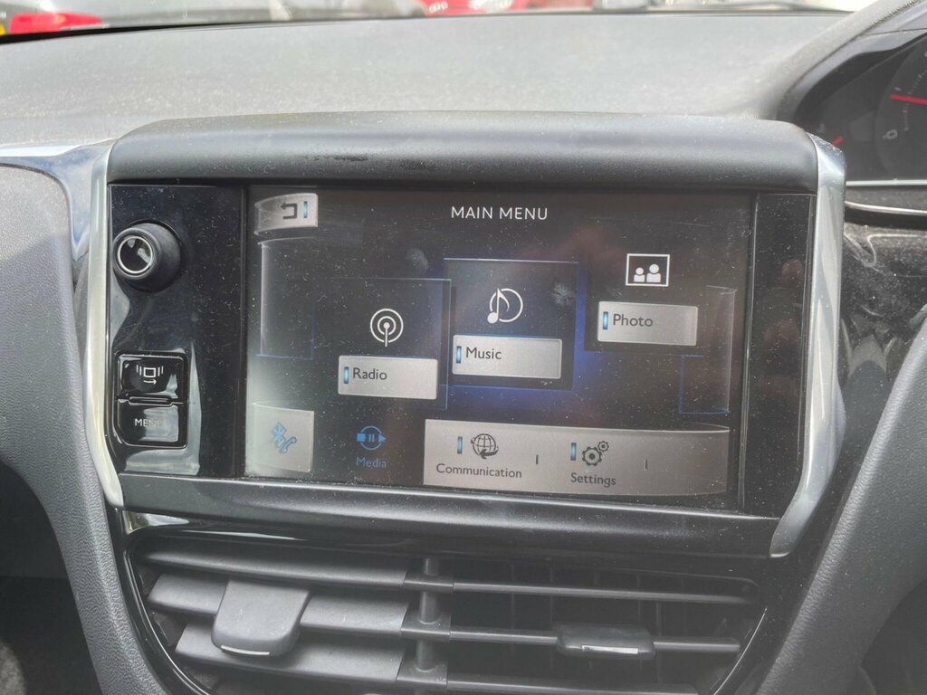 Peugeot 208 2013 13 Active #16