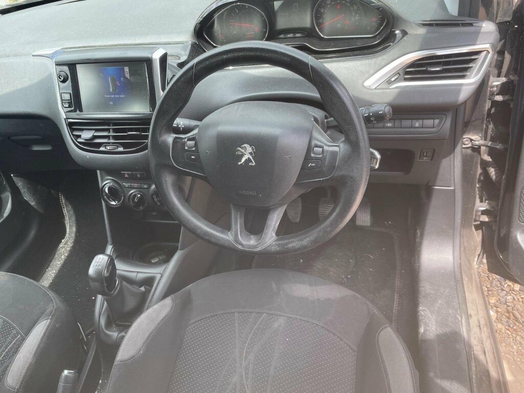 Peugeot 208 2013 13 Active #12