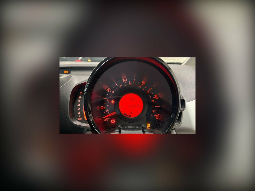 Toyota Aygo Hatchback Red #8