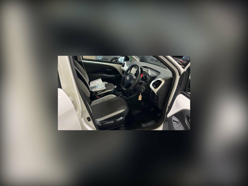 Toyota Aygo Hatchback Red #7