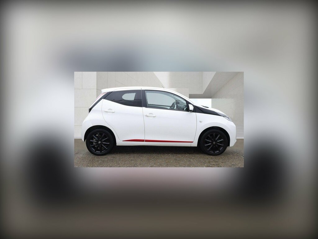 Toyota Aygo 1.0 Vvt-i X-press Euro 6 Safety Sense White