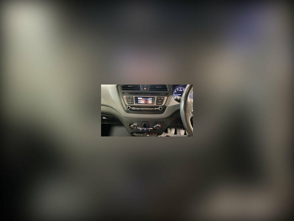 Hyundai I20 1.2 Blue Drive Se Euro 6 Ss White