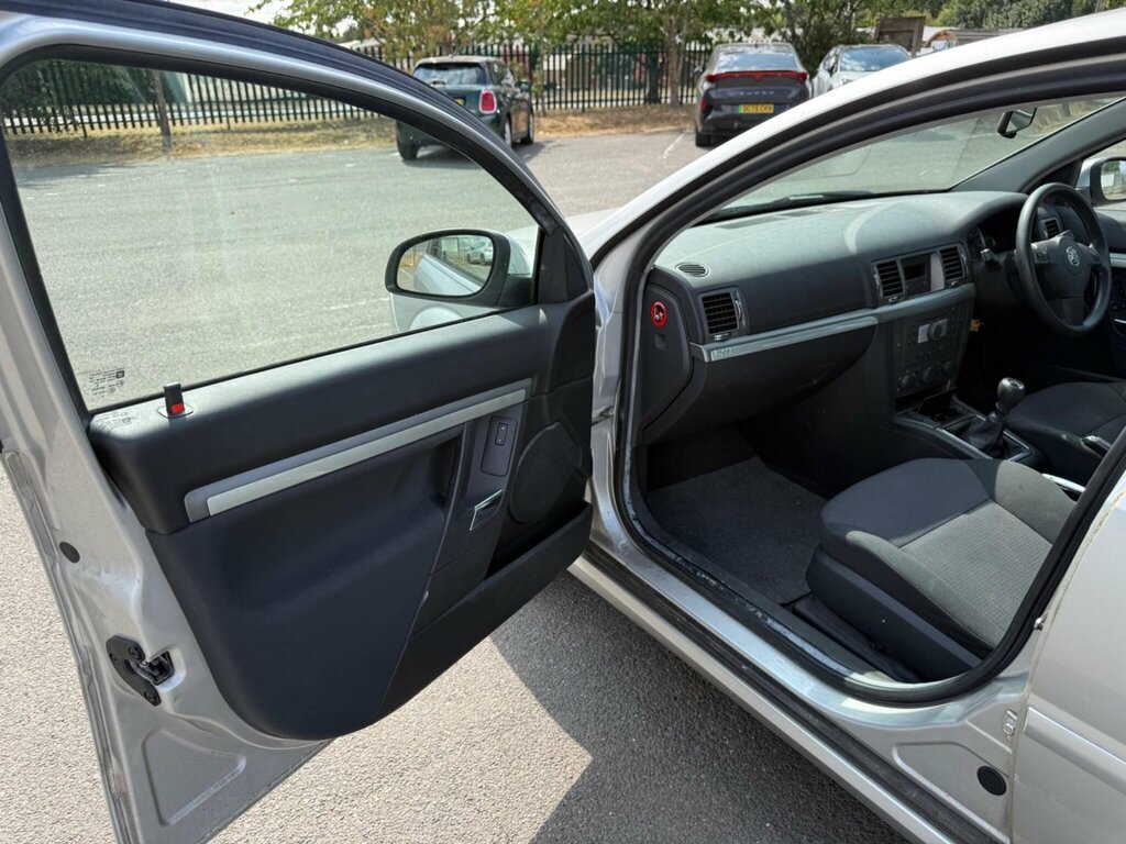 Vauxhall Vectra 1.9 Design Cdti 16V 151 Bhp Red #13