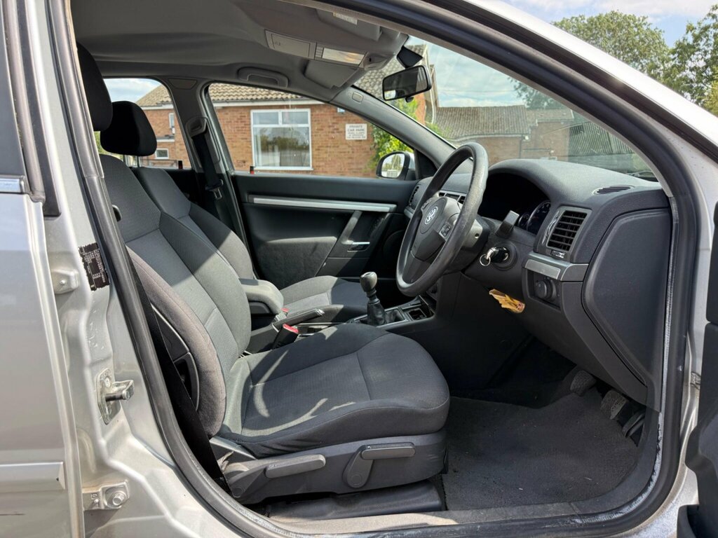 Vauxhall Vectra 1.9 Design Cdti 16V 151 Bhp Red #11