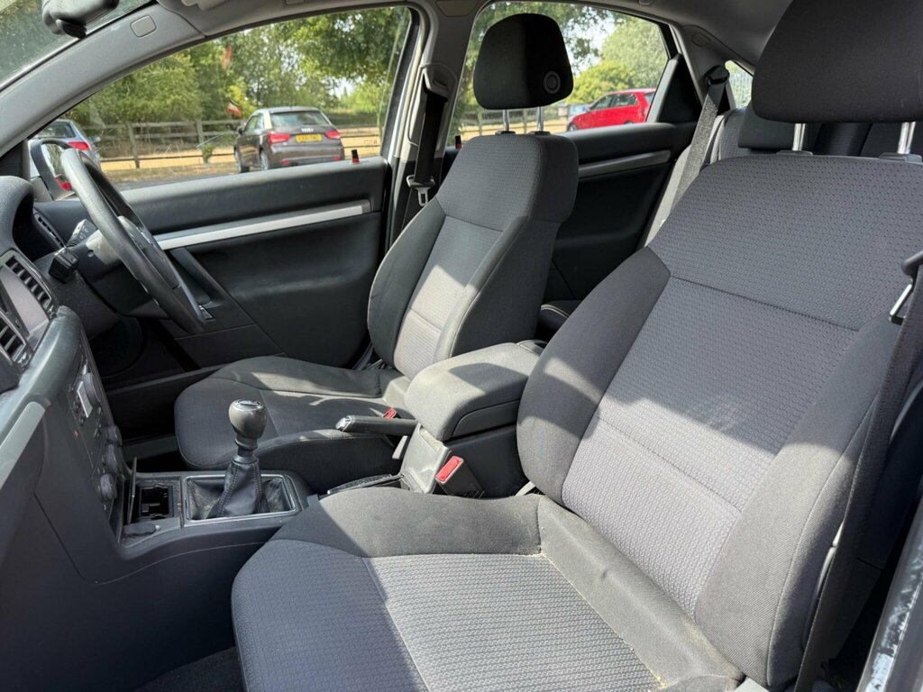 Vauxhall Vectra 1.9 Design Cdti 16V 151 Bhp Red #16