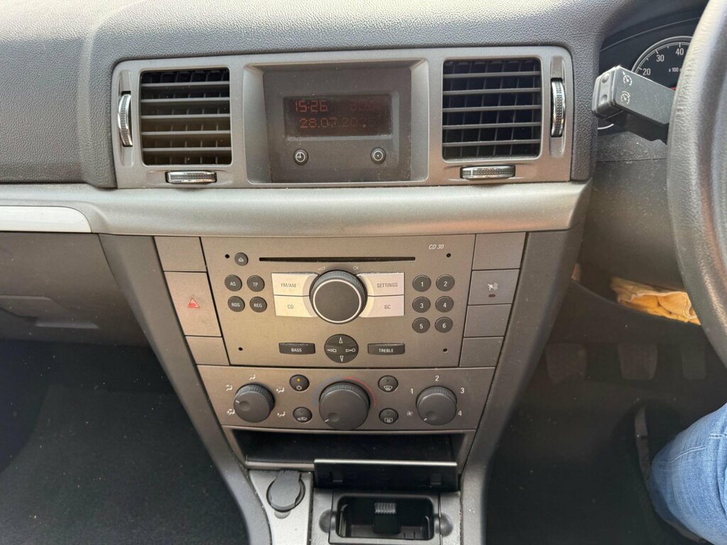 Vauxhall Vectra 1.9 Design Cdti 16V 151 Bhp Red #19