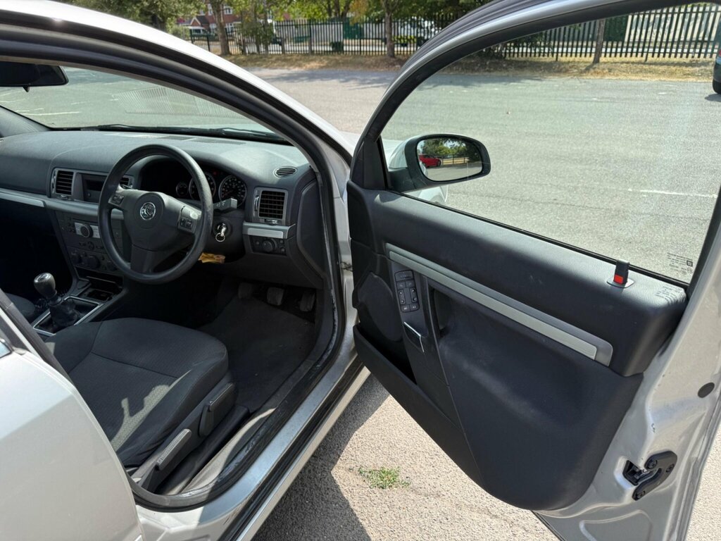 Vauxhall Vectra 1.9 Design Cdti 16V 151 Bhp Red #9