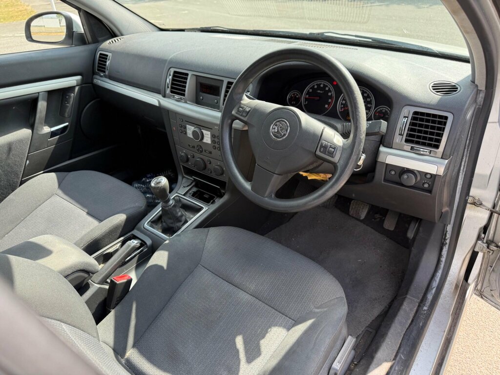 Vauxhall Vectra 1.9 Design Cdti 16V 151 Bhp Red #12