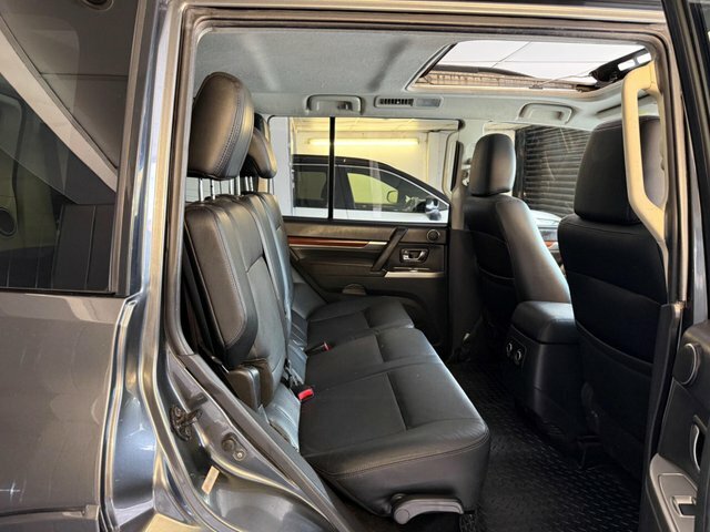 Mitsubishi Shogun Shogun Sg4 Di-d Lwb Black #10