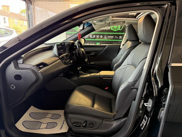 Lexus ES 300H 2.5 Takumi Cvt Blue #18