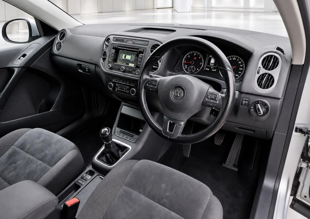 Volkswagen Tiguan 2.0 Tdi Bluemotion Tech Match 4Wd Euro 5 Ss Blue #10
