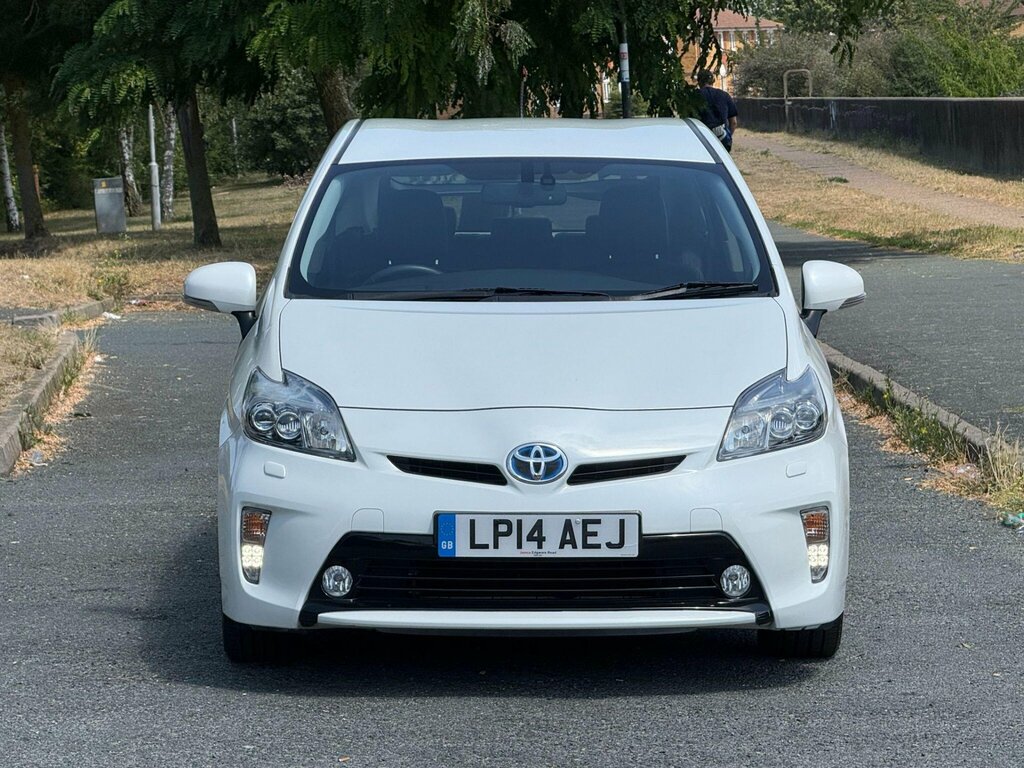 Toyota Prius 1.8 Vvt-h T Spirit Hatchback Hybrid Cvt White #2