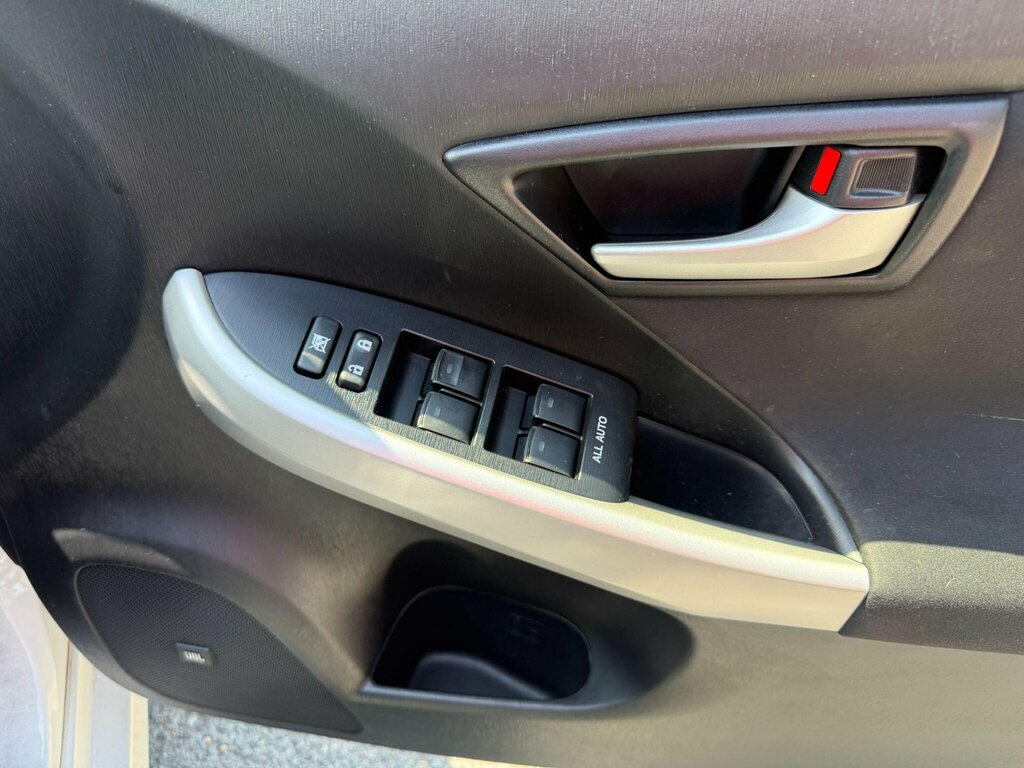 Toyota Prius Tspirit 5dr Red #19