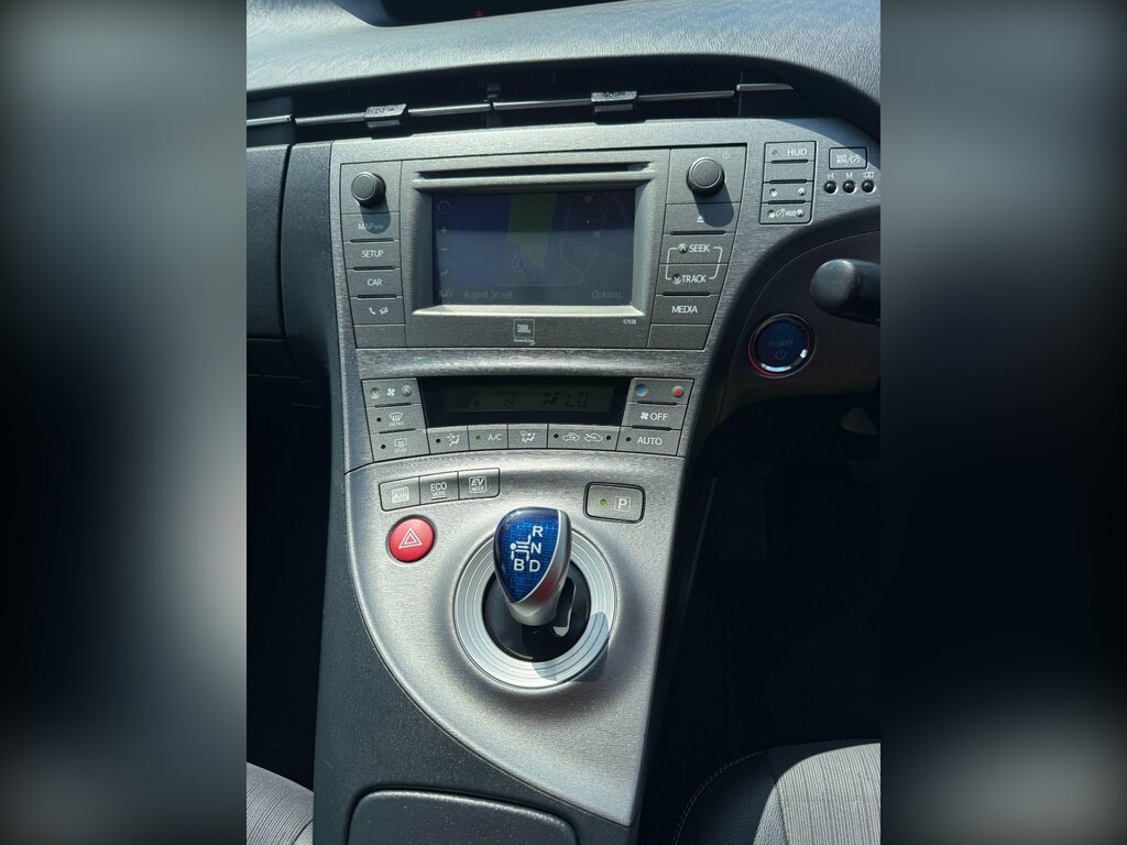 Toyota Prius Tspirit 5dr Red #8