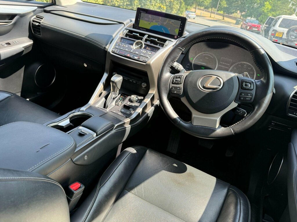 Lexus NX 300H 2.5 Cvt 8 Nav #11