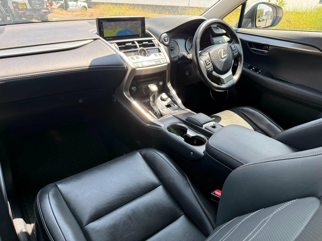 Lexus NX 300H 2.5 Cvt 8 Nav #9