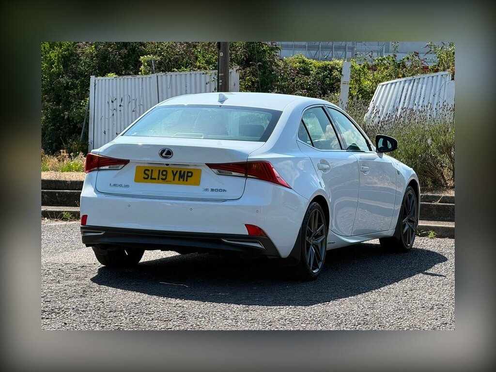 Lexus IS 300H Cvt White #7