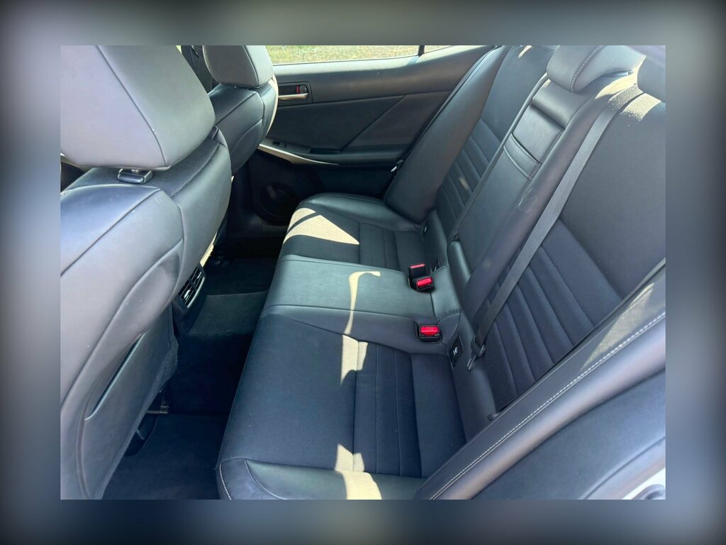Lexus IS 300H Cvt White #11