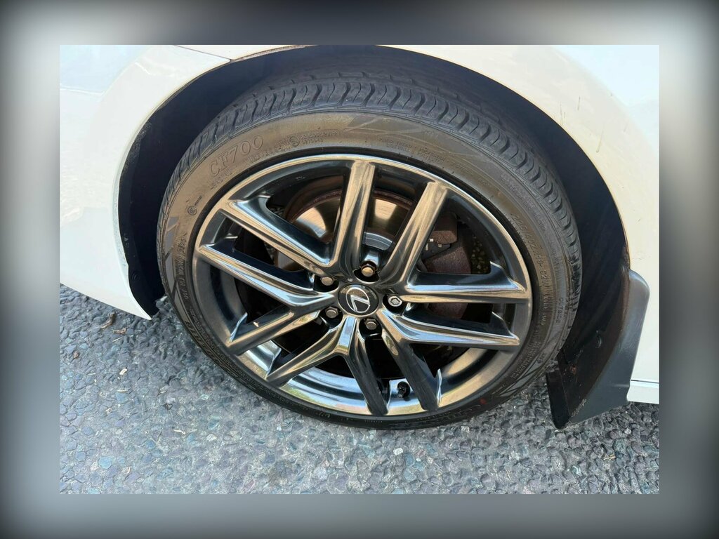 Lexus IS 300H Cvt White #17