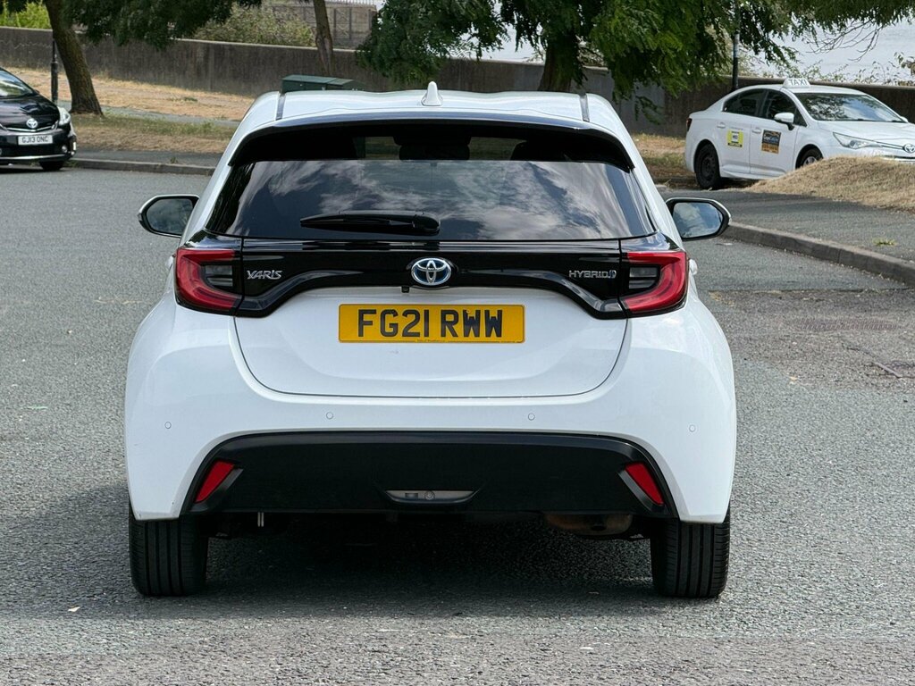 Toyota Yaris 1.5 Vvt-h Excel E-cvt Euro 6 Ss FG21RWW White #6