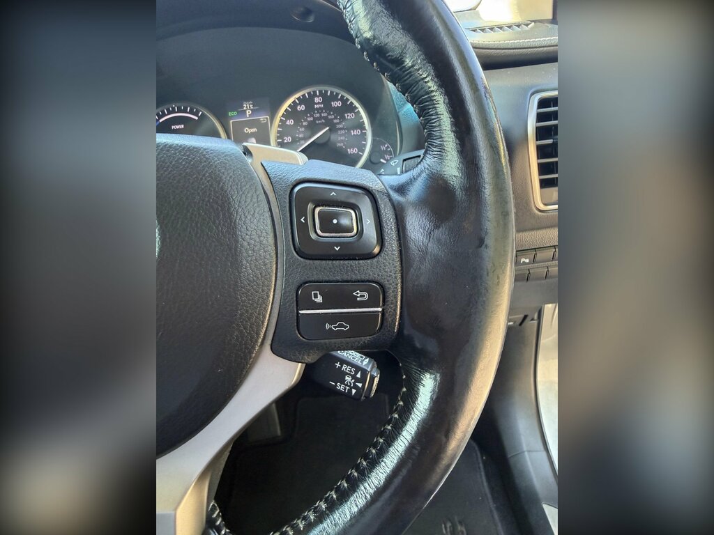 Lexus NX 300H Premier Silver #16