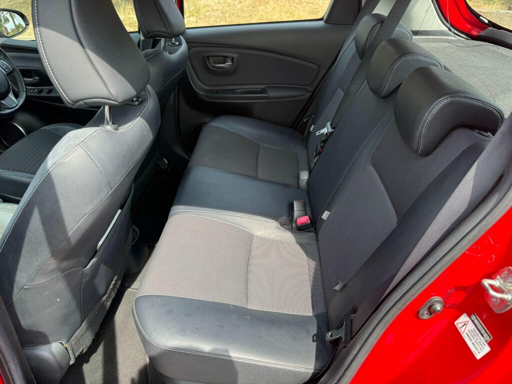 Toyota Yaris 1.5 Vvt-h Excel E-cvt Euro 6 15In Alloy YF65ZVO Red #2