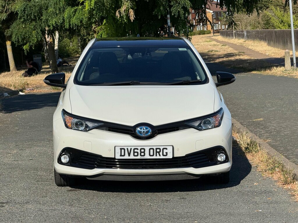Toyota Auris 1.8 Vvt-h Design Hatchback Hybrid Cvt E DV68ORG White #2