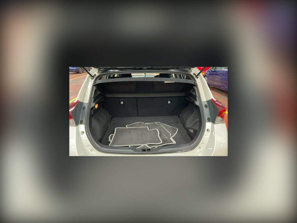 Toyota Auris Excel Blue #7