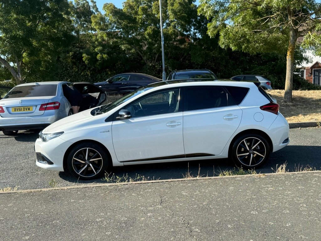 Toyota Auris 1.8 Vvt-h Design Hatchback Hybrid Cvt E DV68ORG White #5