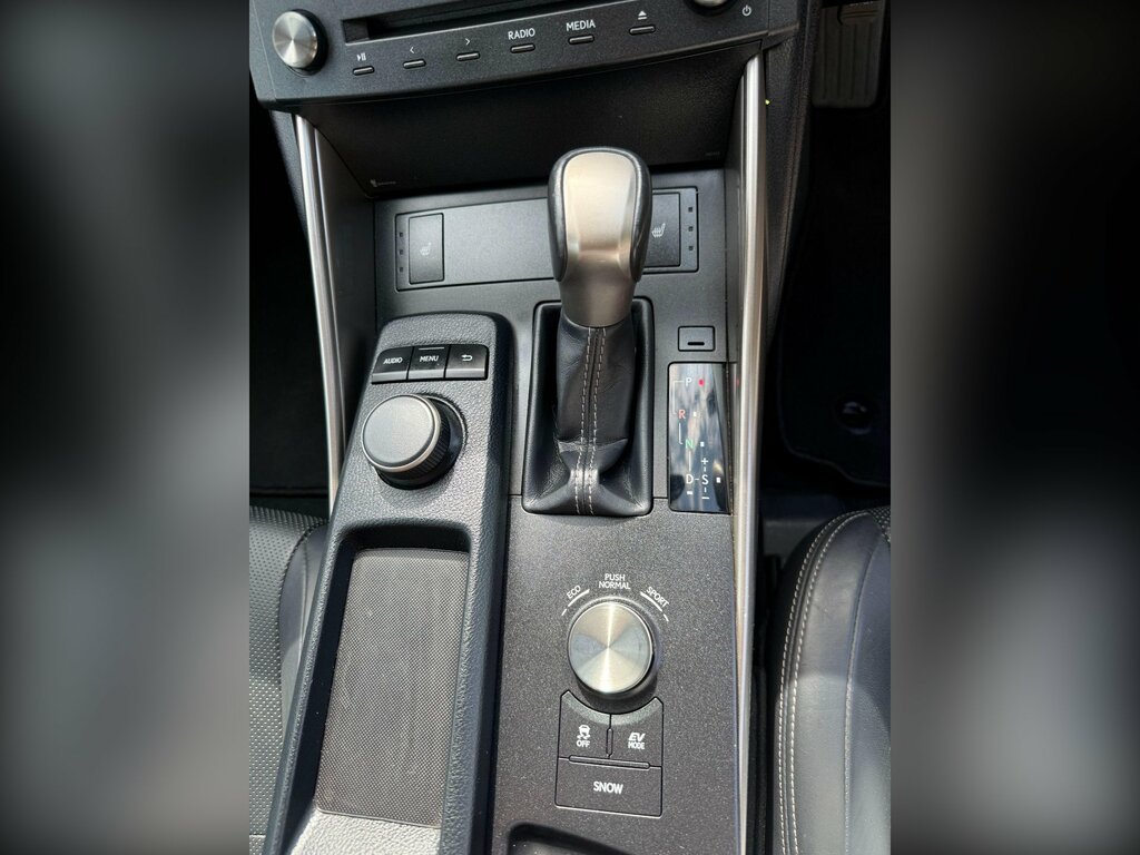 Lexus IS 2.5 300H Executive Edition Saloon Hybri Grey #5