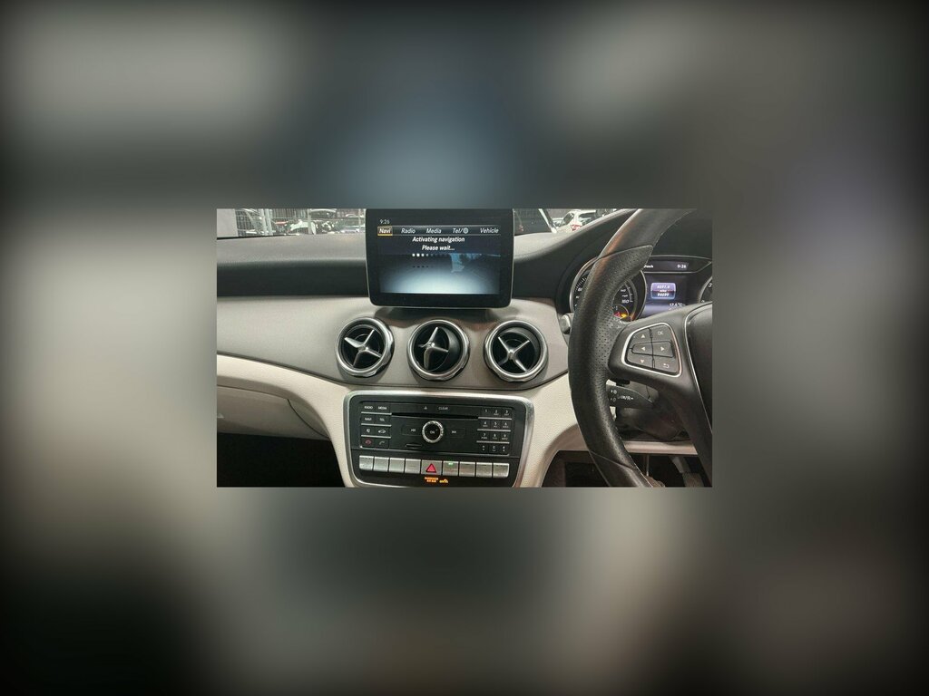 Mercedes-Benz GLA Class 2.1 Gla200d Sport Executive 7G-dct 4Matic Euro 6 Black #4