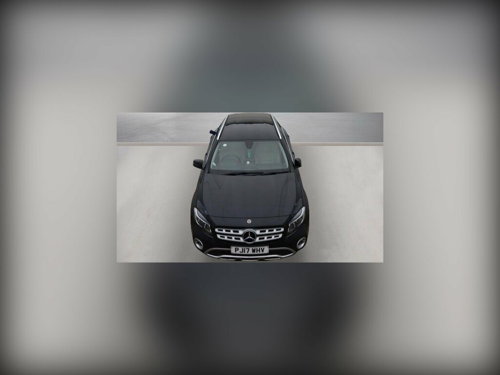 Mercedes-Benz GLA Class 200 Amg Line White #7