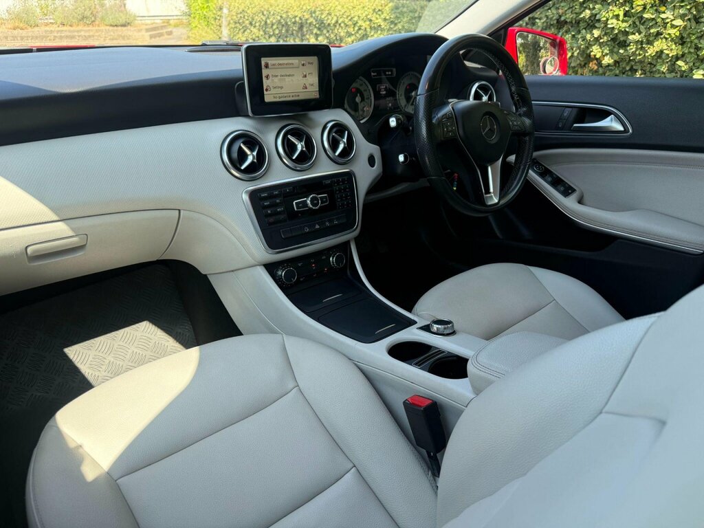 Mercedes-Benz A Class 1.5 A180 Cdi Sport Edition Hatchback 7G Red