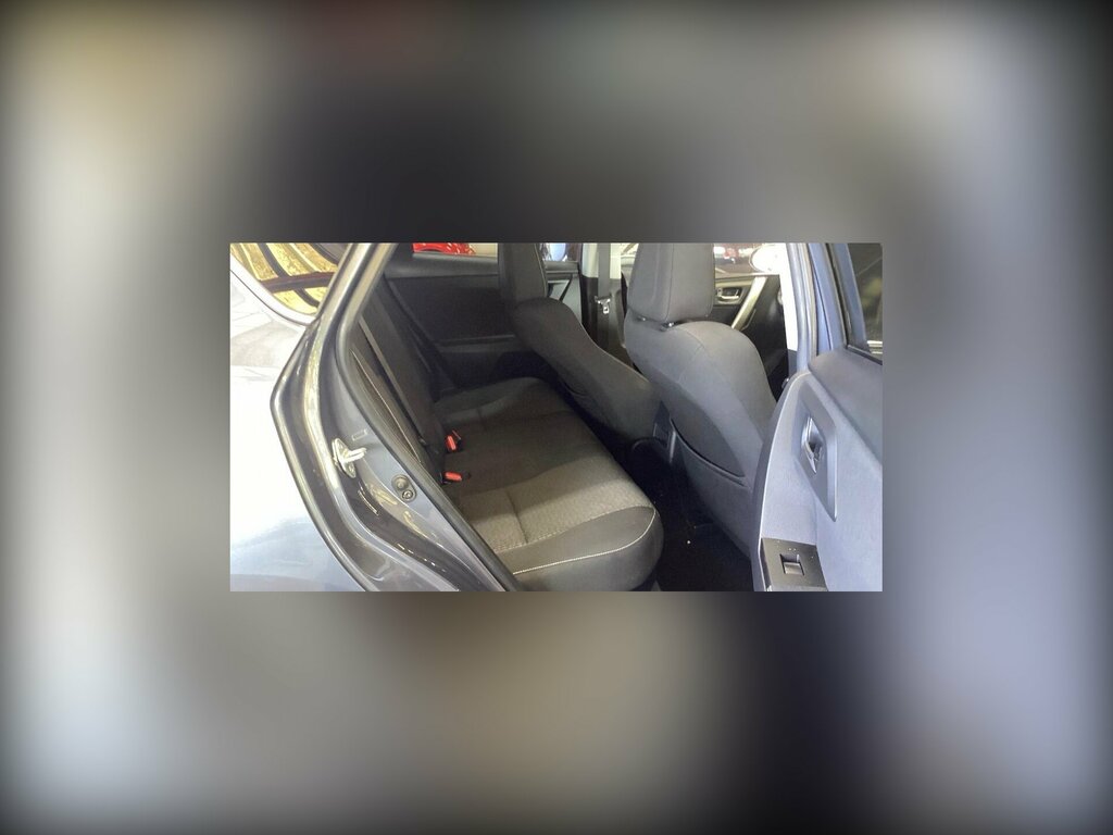 Toyota Auris Hatchback Grey #8