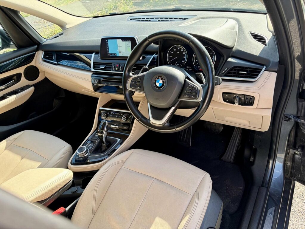 BMW 2 Series Active Tourer 225Xe Luxury Active Tourer Black #26