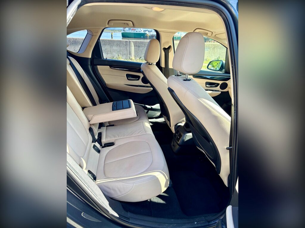 BMW 2 Series Active Tourer 225Xe Luxury Active Tourer Black #12