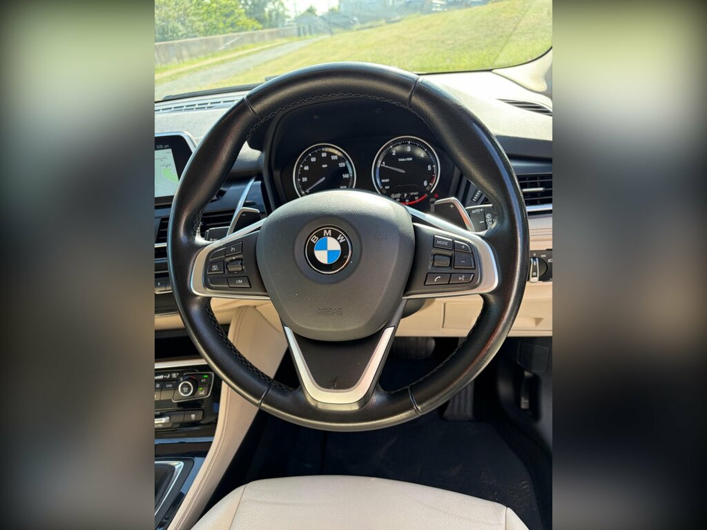 BMW 2 Series Active Tourer 225Xe Luxury Active Tourer Black #24