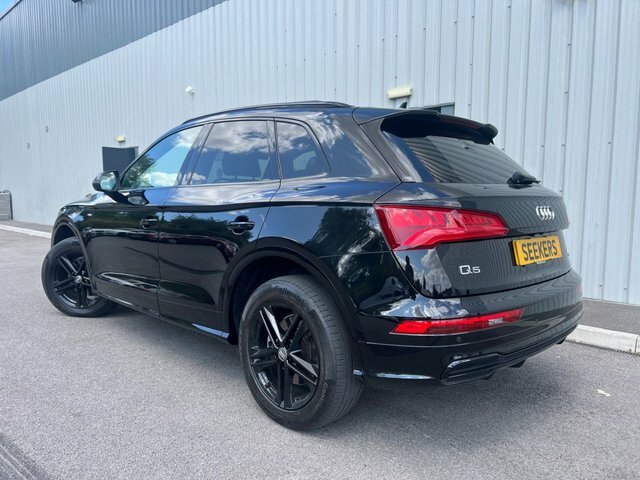 Audi Q5 Tdi 40 S Line Black #2