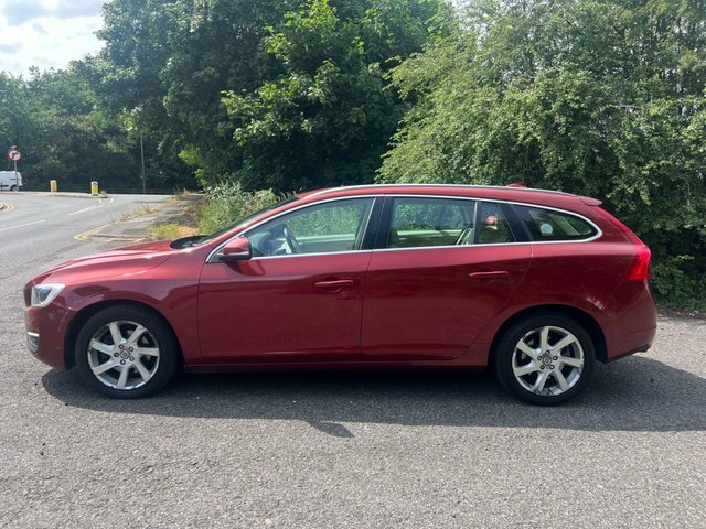 Volvo V60 D3 Se Lux Estate Red #4