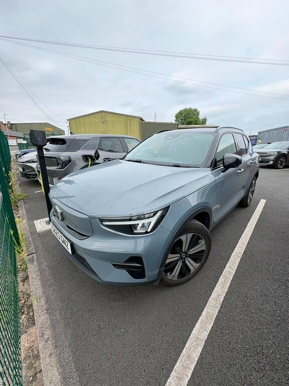 Volvo XC40 69Kwh Core Suv Grey