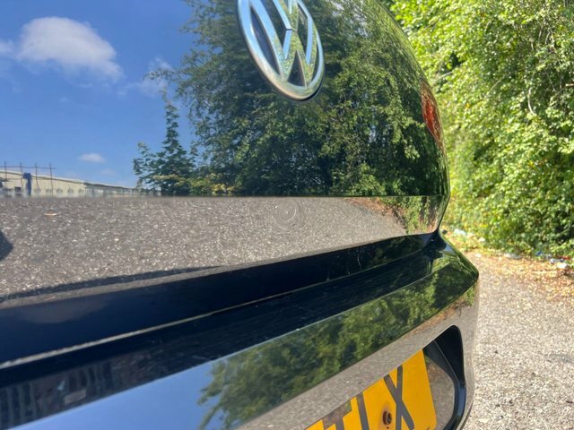 Volkswagen Passat  Black #33