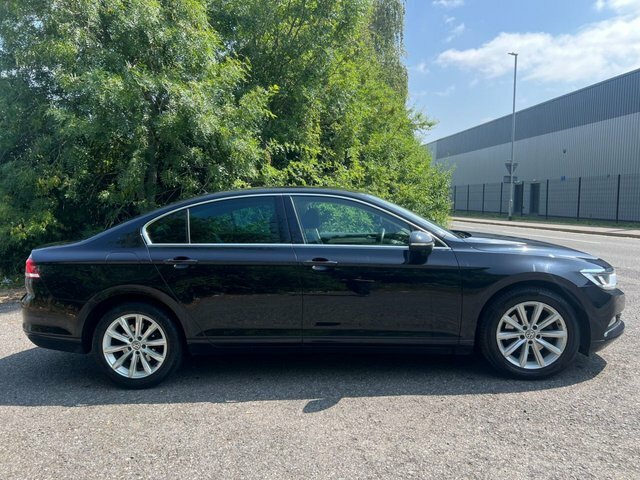 Volkswagen Passat  Black #7