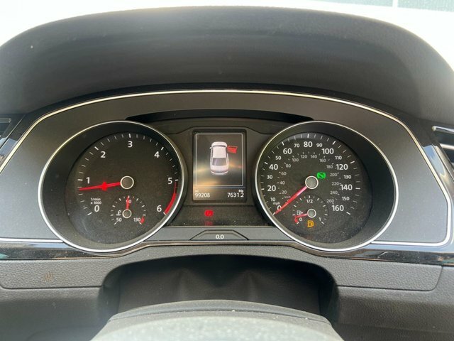Volkswagen Passat  Black #14