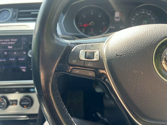 Volkswagen Passat  Black #13