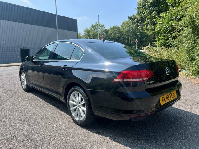 Volkswagen Passat Tdi Se Business Saloon Black #4