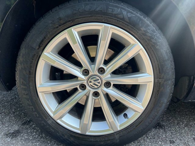 Volkswagen Passat  Black #28