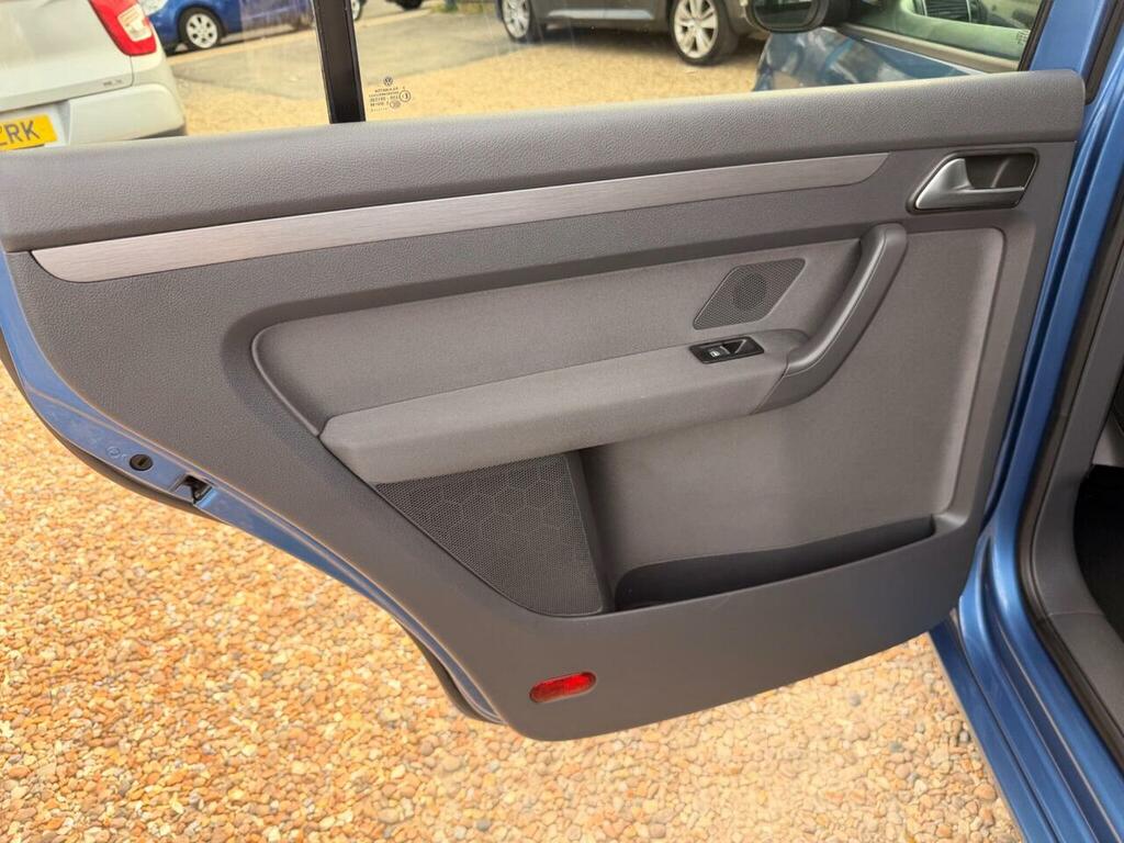 Volkswagen Touran Mpv 1.6 Tdi Se Dsg Euro 5 201313 Silver #52